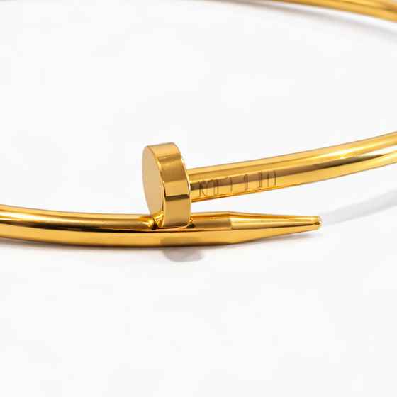 the golden cork choker